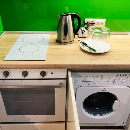 Turquoise And Magenta Apartment صوفيا المظهر الخارجي الصورة
