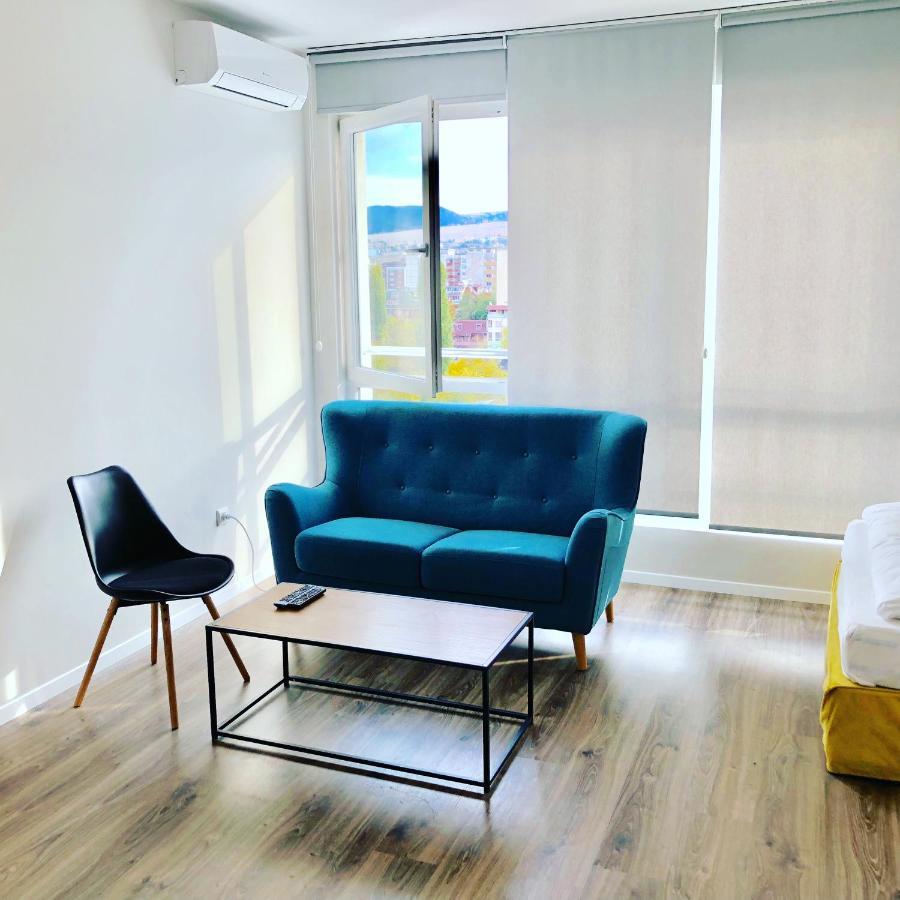 Turquoise And Magenta Apartment صوفيا المظهر الخارجي الصورة