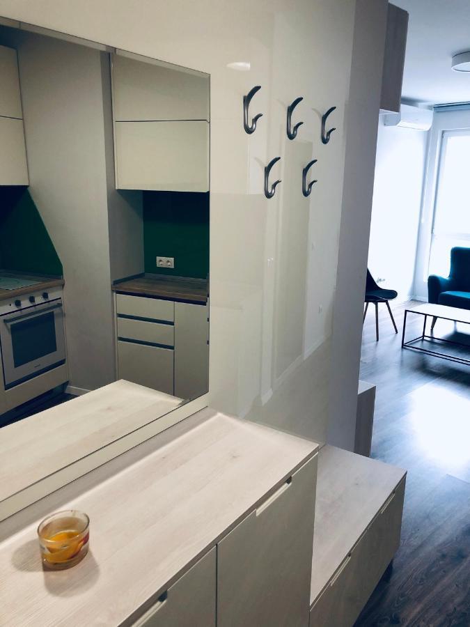 Turquoise And Magenta Apartment صوفيا المظهر الخارجي الصورة
